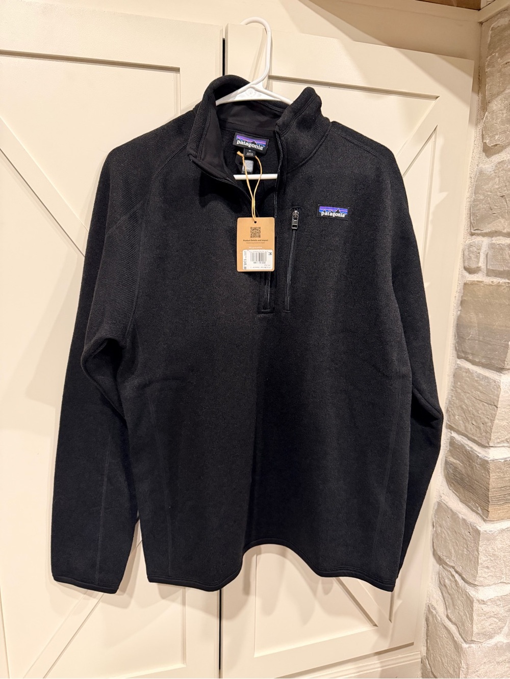 Patagonia Black Quarter-Zip Fleece Pullover MSRP $150